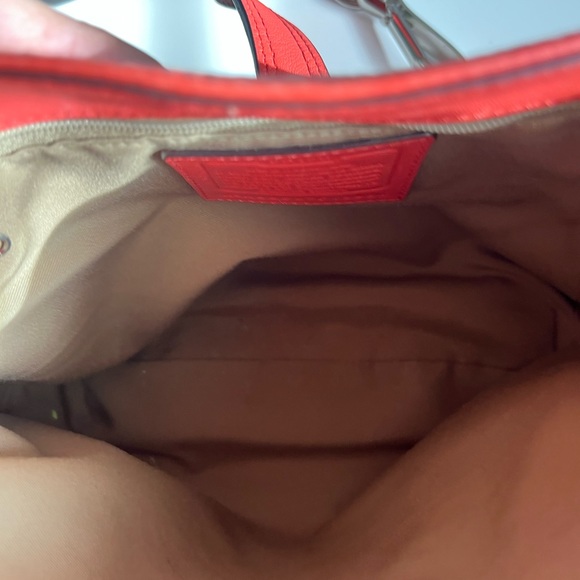 Coach Coral Red Leather Hampton Clip Lock Hobo - Picture 6 of 9